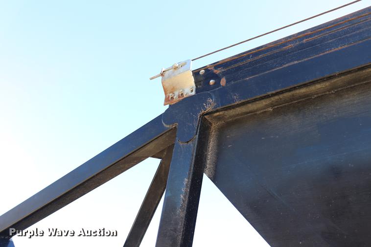 image for item EC9352 2015 Tecumseh TRA/RBV bottom dump trailer