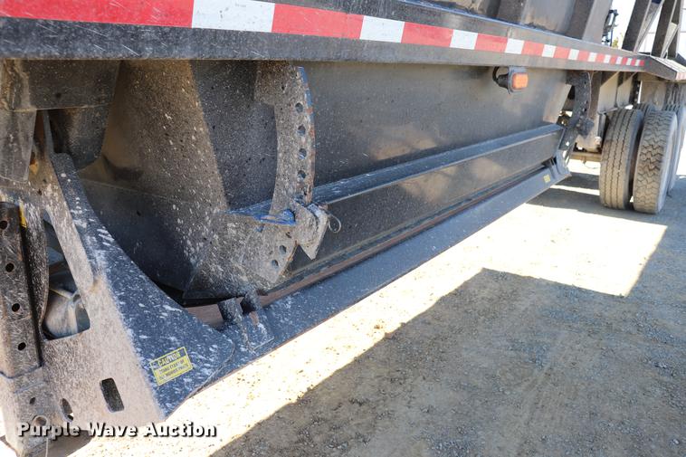 image for item EC9353 2015 Tecumseh TRA/REM bottom dump trailer