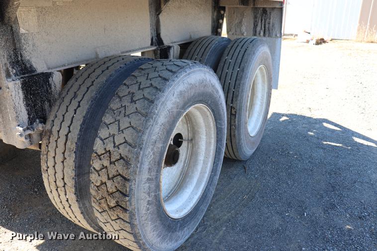 image for item EC9353 2015 Tecumseh TRA/REM bottom dump trailer