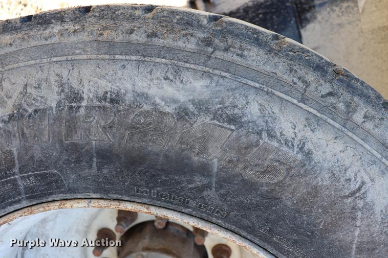 image for item EC9353 2015 Tecumseh TRA/REM bottom dump trailer