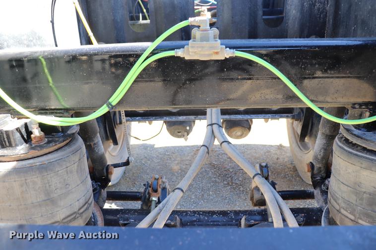 image for item EC9353 2015 Tecumseh TRA/REM bottom dump trailer
