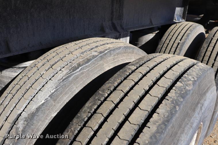 image for item EC9353 2015 Tecumseh TRA/REM bottom dump trailer