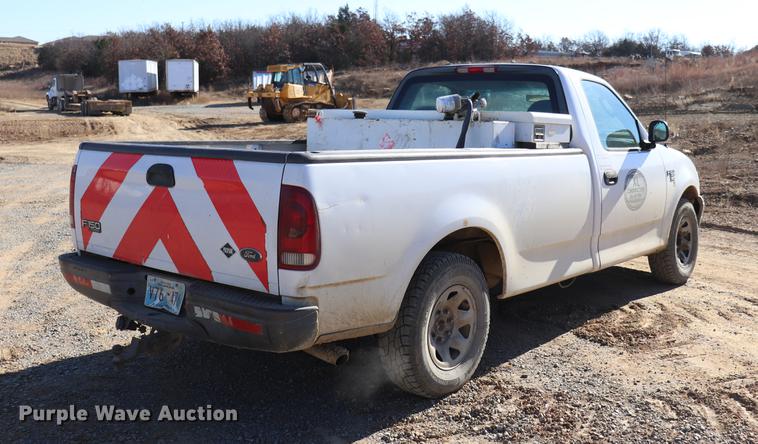 image for item EC9354 2003 Ford F150 pickup truck