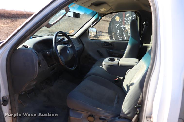 image for item EC9354 2003 Ford F150 pickup truck