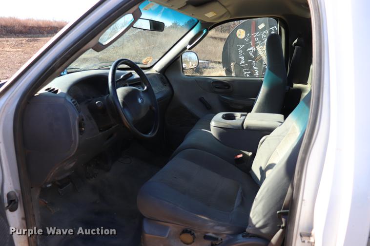 image for item EC9354 2003 Ford F150 pickup truck