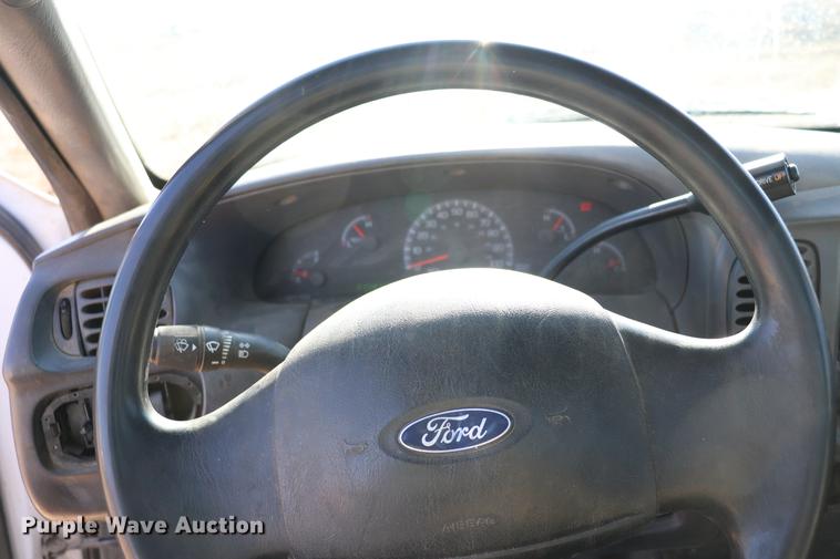 image for item EC9354 2003 Ford F150 pickup truck