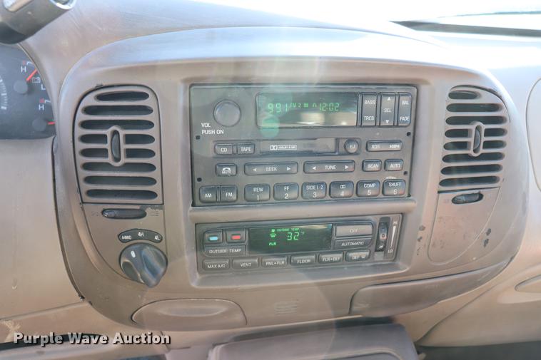 image for item EC9356 1999 Ford Expedition SUV