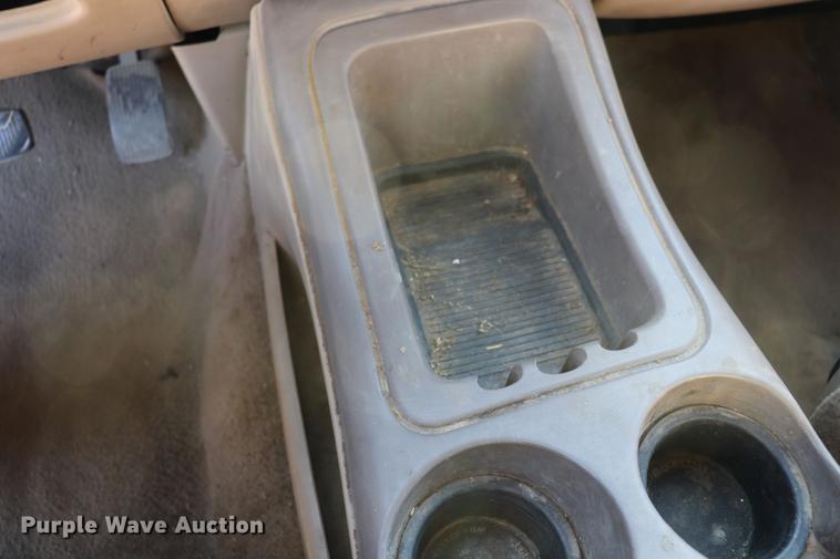 image for item EC9356 1999 Ford Expedition SUV