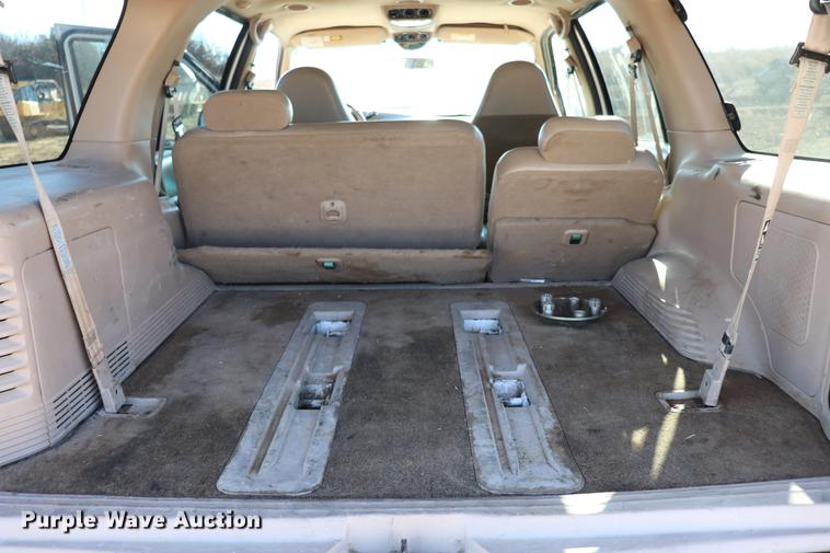 image for item EC9356 1999 Ford Expedition SUV