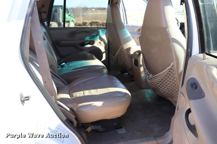 image for item EC9356 1999 Ford Expedition SUV