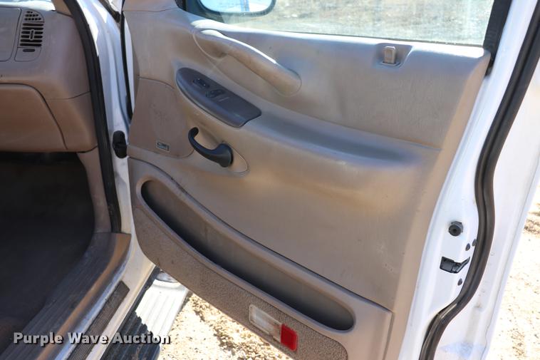 image for item EC9356 1999 Ford Expedition SUV