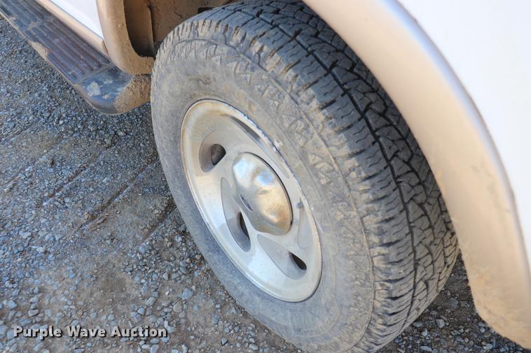 image for item EC9356 1999 Ford Expedition SUV