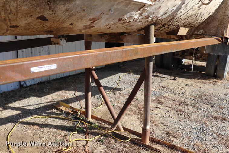 image for item EC9357 1980 Cook end dump trailer