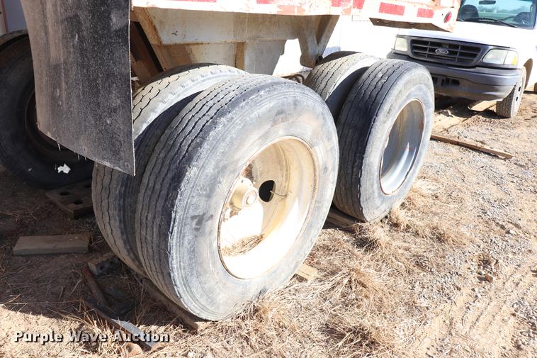 image for item EC9357 1980 Cook end dump trailer