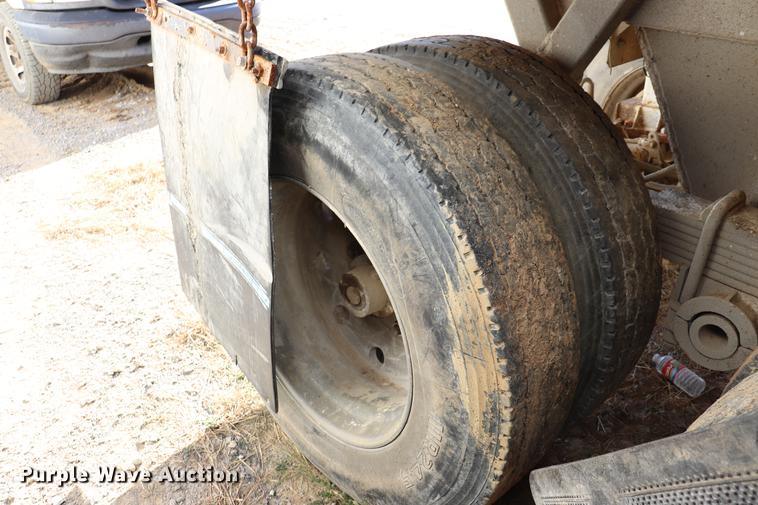 image for item EC9357 1980 Cook end dump trailer