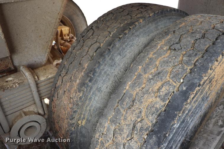 image for item EC9357 1980 Cook end dump trailer