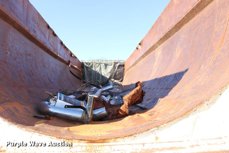 image for item EC9357 1980 Cook end dump trailer