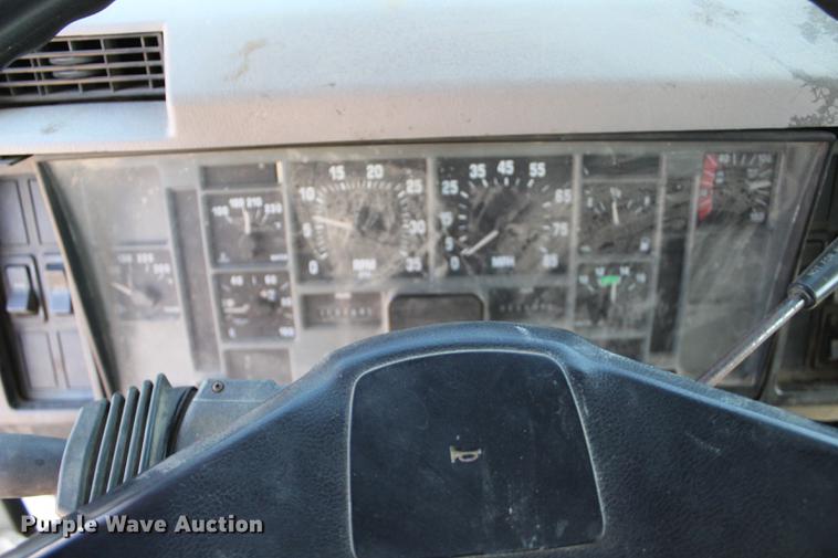 image for item EC9358 1998 International 2574 semi truck