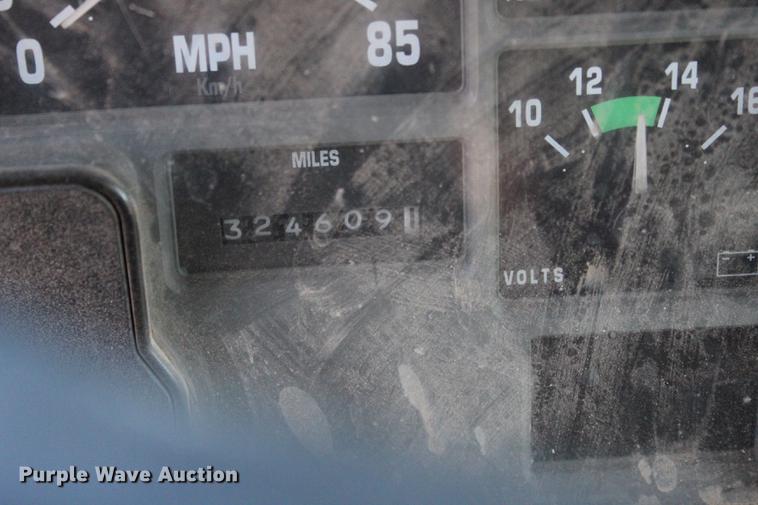 image for item EC9358 1998 International 2574 semi truck