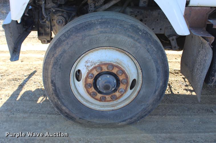 image for item EC9358 1998 International 2574 semi truck