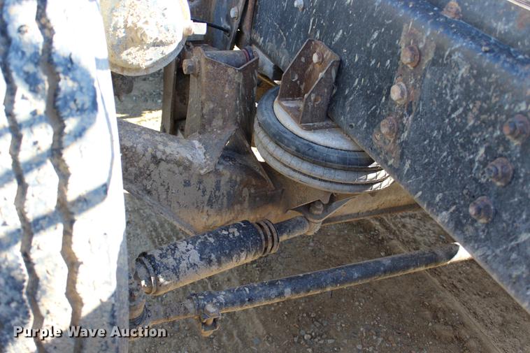 image for item EC9358 1998 International 2574 semi truck