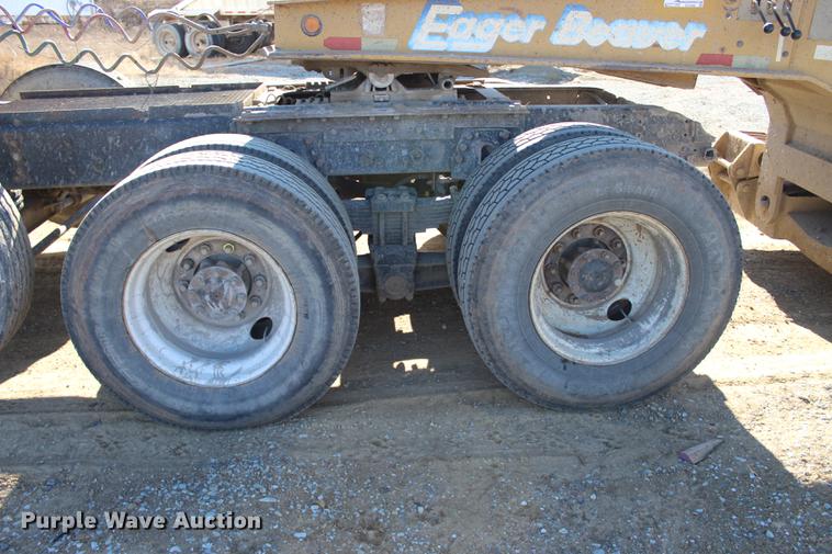 image for item EC9358 1998 International 2574 semi truck