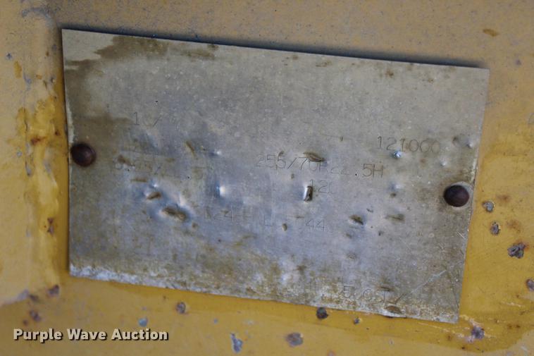 image for item EC9360 1998 Eager Beaver 50GSL lowboy equipment trailer