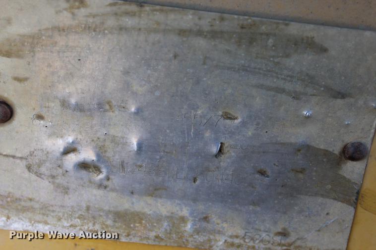 image for item EC9360 1998 Eager Beaver 50GSL lowboy equipment trailer