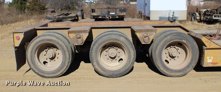 image for item EC9360 1998 Eager Beaver 50GSL lowboy equipment trailer