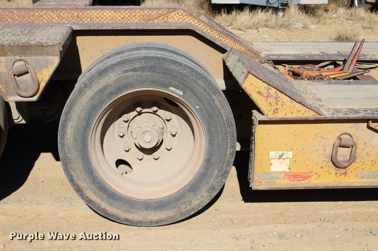 image for item EC9360 1998 Eager Beaver 50GSL lowboy equipment trailer