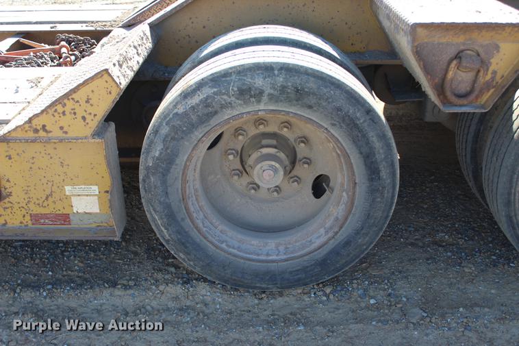 image for item EC9360 1998 Eager Beaver 50GSL lowboy equipment trailer