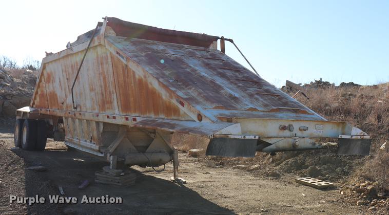 image for item EC9363 1992 CPS bottom dump trailer