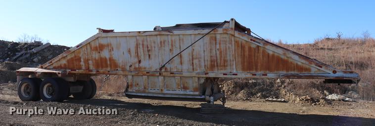 image for item EC9363 1992 CPS bottom dump trailer