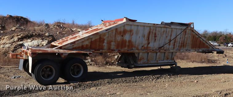 image for item EC9363 1992 CPS bottom dump trailer