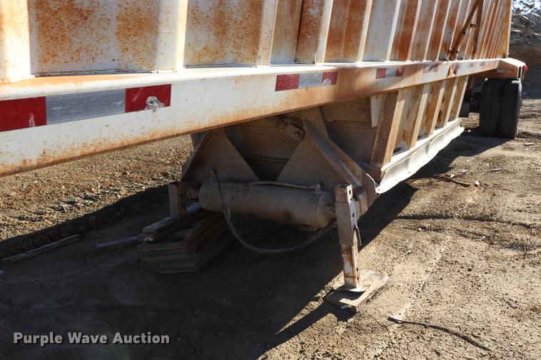 image for item EC9363 1992 CPS bottom dump trailer