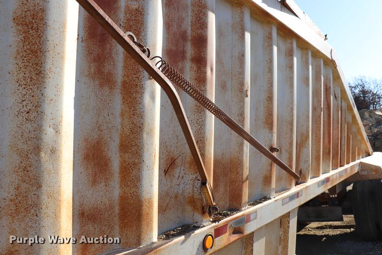 image for item EC9363 1992 CPS bottom dump trailer