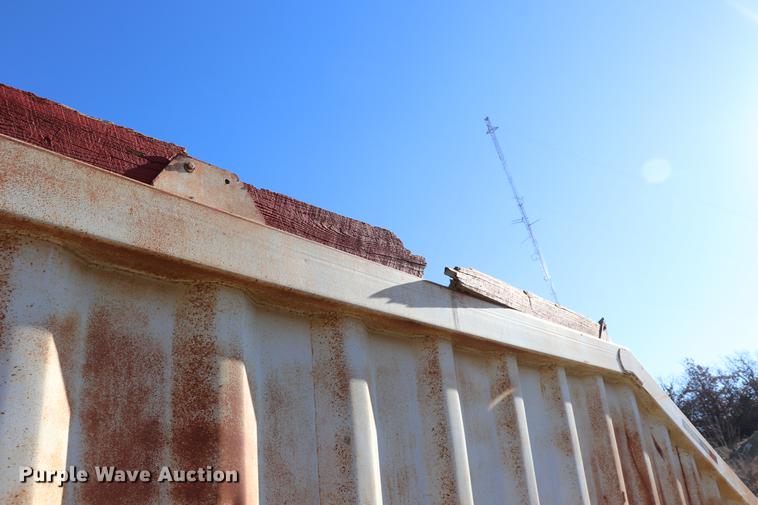 image for item EC9363 1992 CPS bottom dump trailer