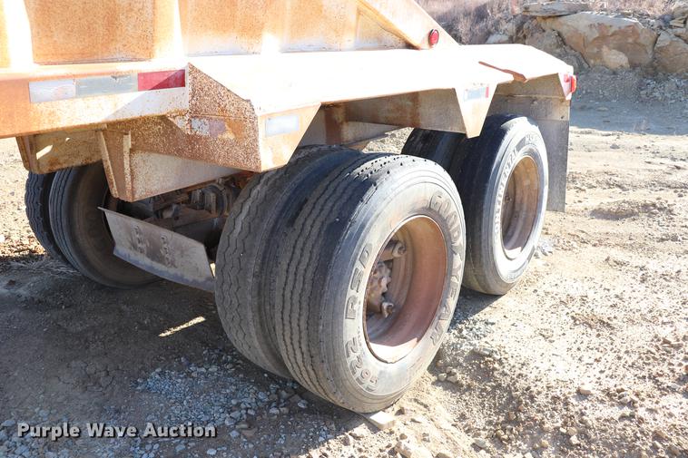 image for item EC9363 1992 CPS bottom dump trailer
