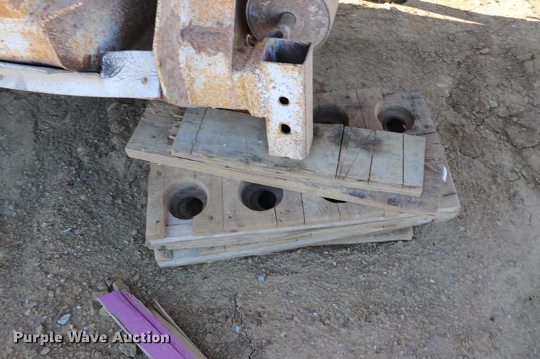 image for item EC9363 1992 CPS bottom dump trailer