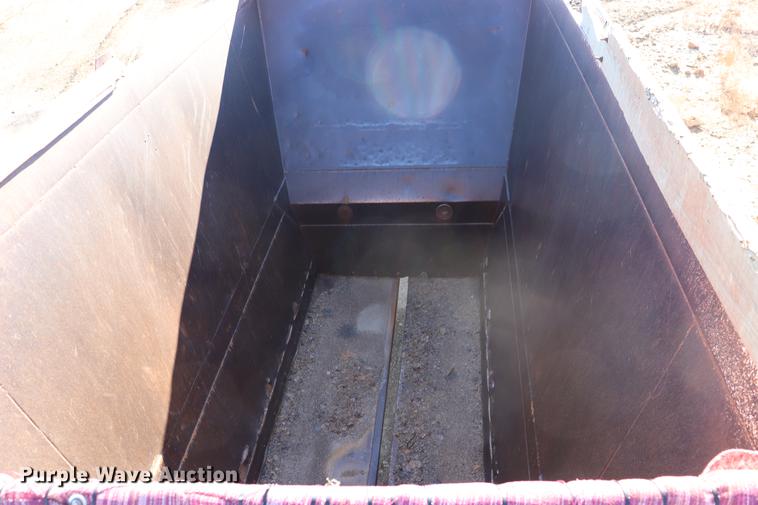 image for item EC9363 1992 CPS bottom dump trailer