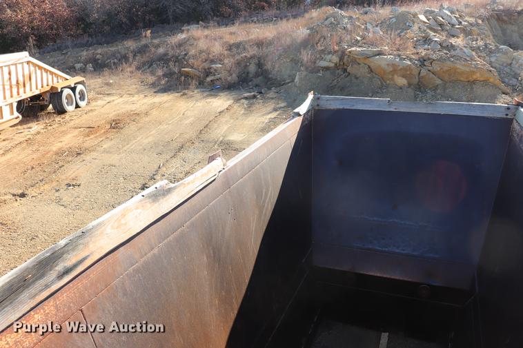 image for item EC9363 1992 CPS bottom dump trailer