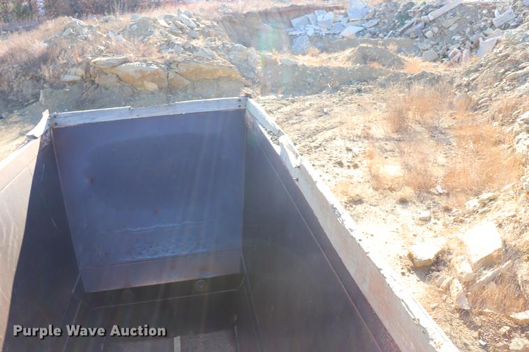 image for item EC9363 1992 CPS bottom dump trailer