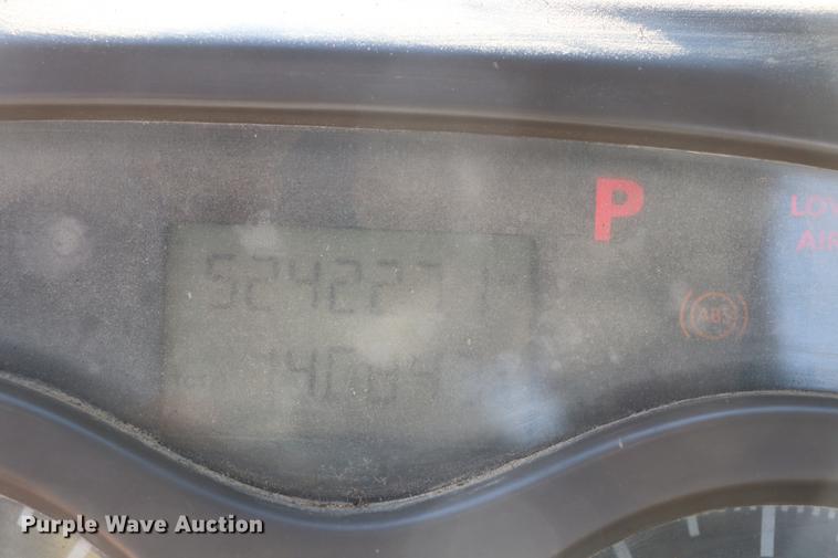 image for item EC9364 2005 Mack CX613 semi truck