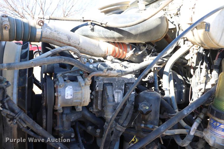 image for item EC9364 2005 Mack CX613 semi truck