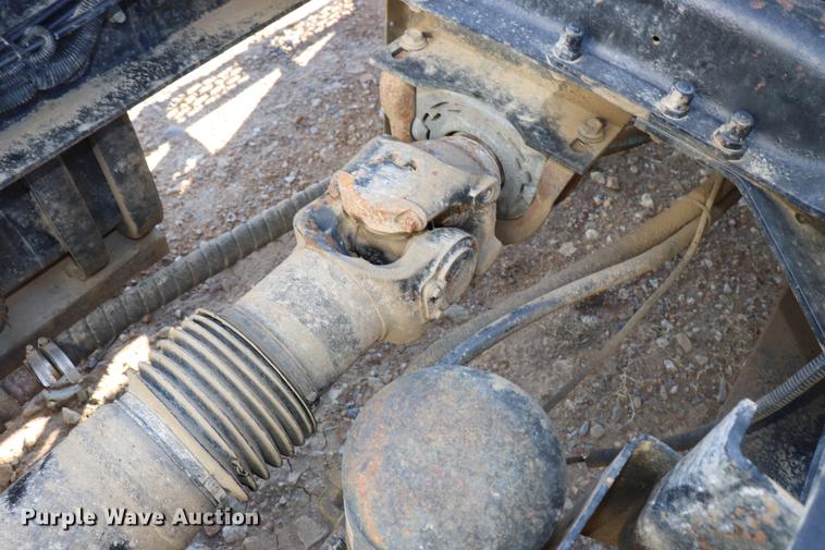 image for item EC9364 2005 Mack CX613 semi truck