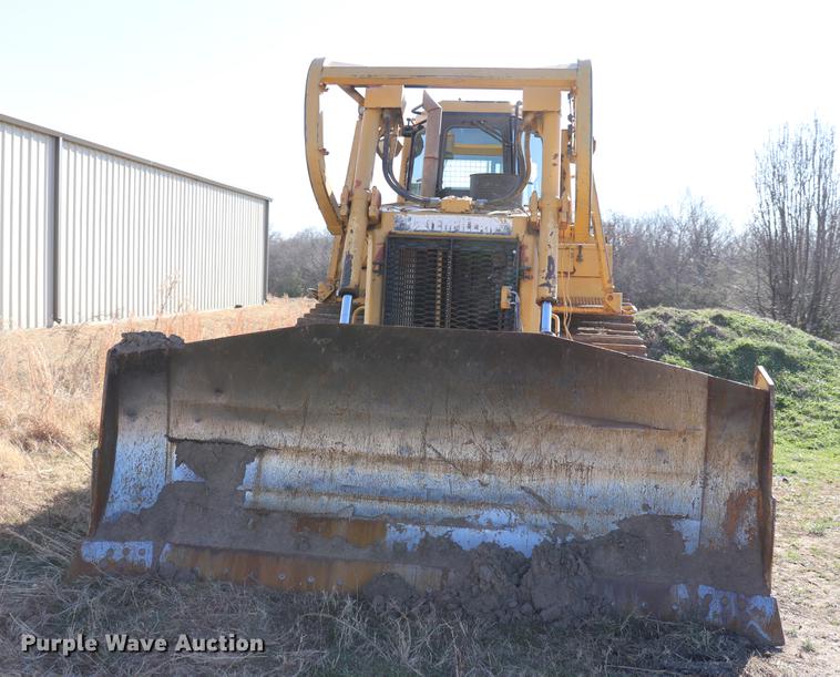 image for item EC9367 2005 Caterpillar D6R XW Series II dozer
