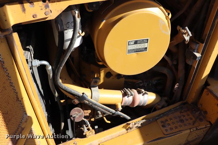 image for item EC9367 2005 Caterpillar D6R XW Series II dozer