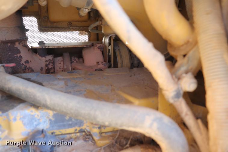 image for item EC9367 2005 Caterpillar D6R XW Series II dozer