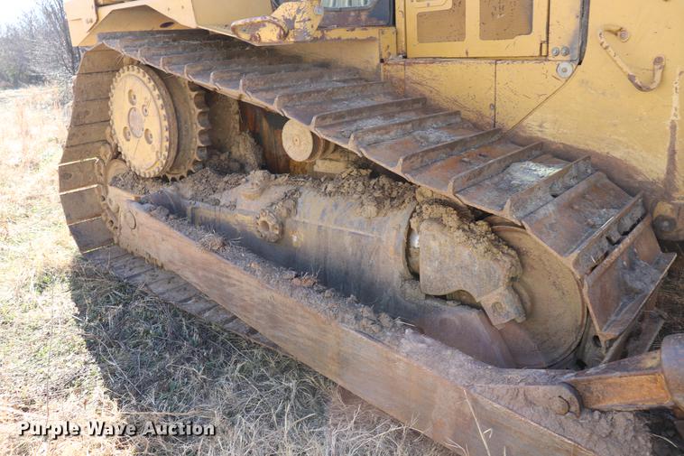 image for item EC9367 2005 Caterpillar D6R XW Series II dozer