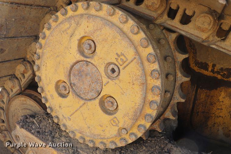 image for item EC9367 2005 Caterpillar D6R XW Series II dozer